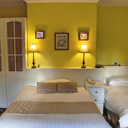 Lemongrove House 4*